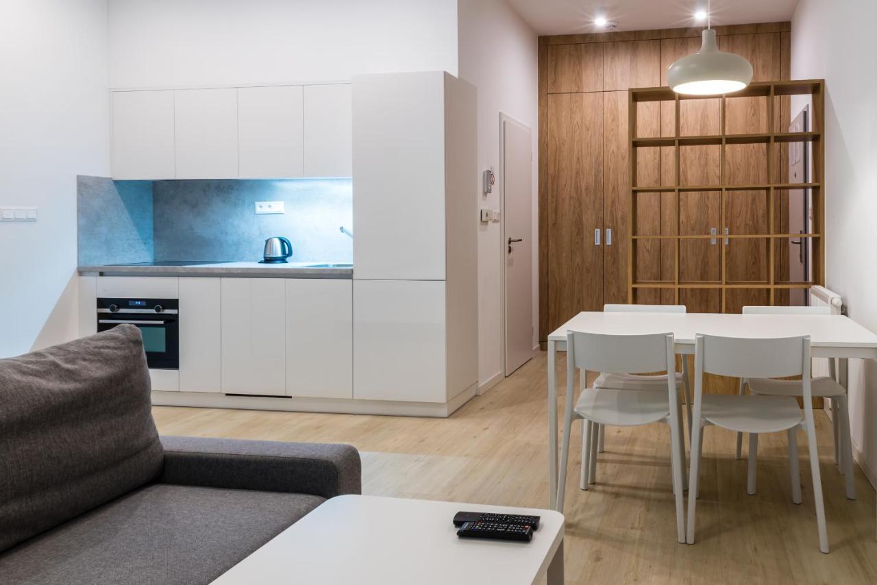 City Castle Apartments Free Parking Bratislava Bagian luar foto