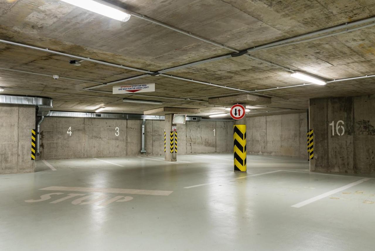 City Castle Apartments Free Parking Bratislava Bagian luar foto