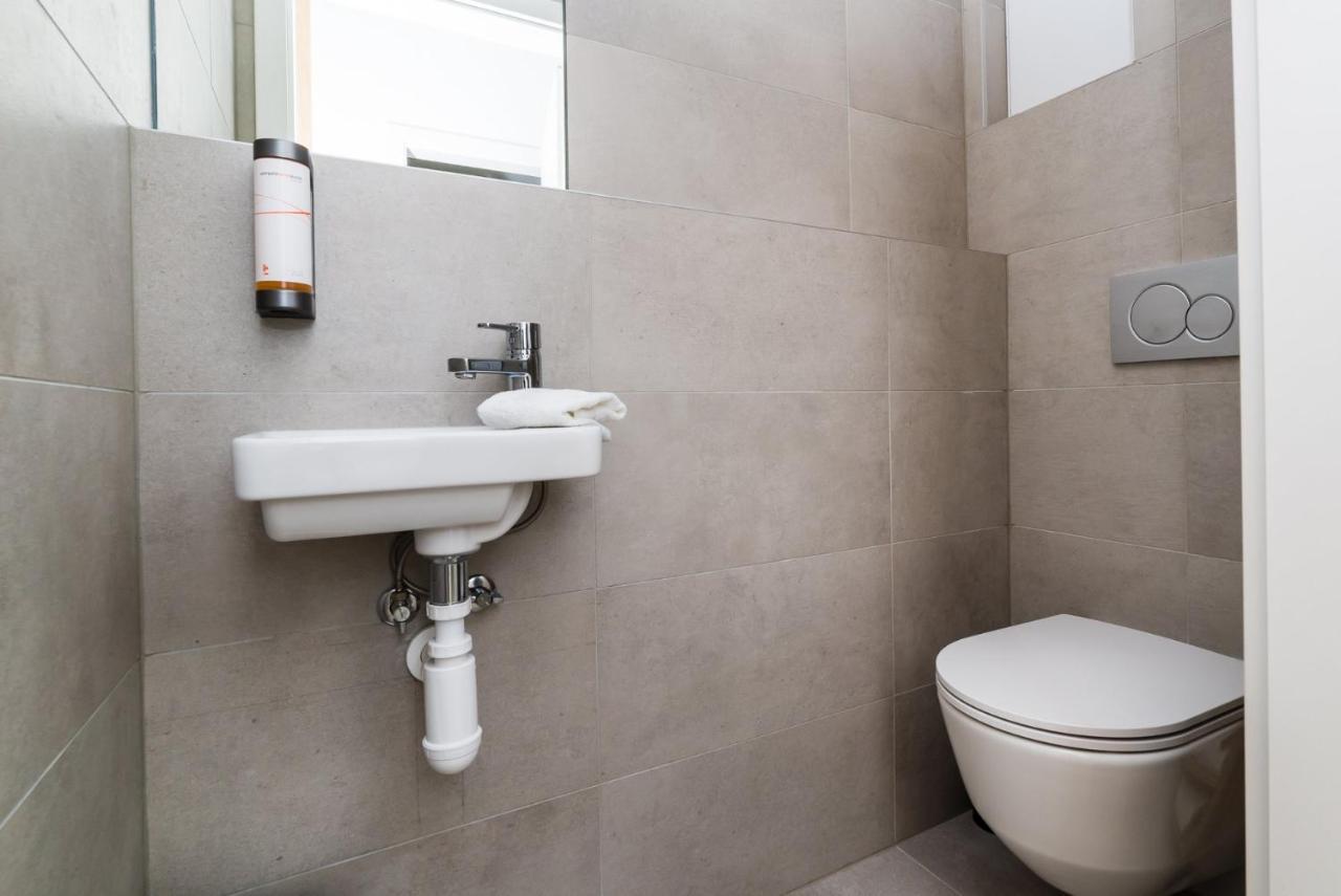 City Castle Apartments Free Parking Bratislava Bagian luar foto