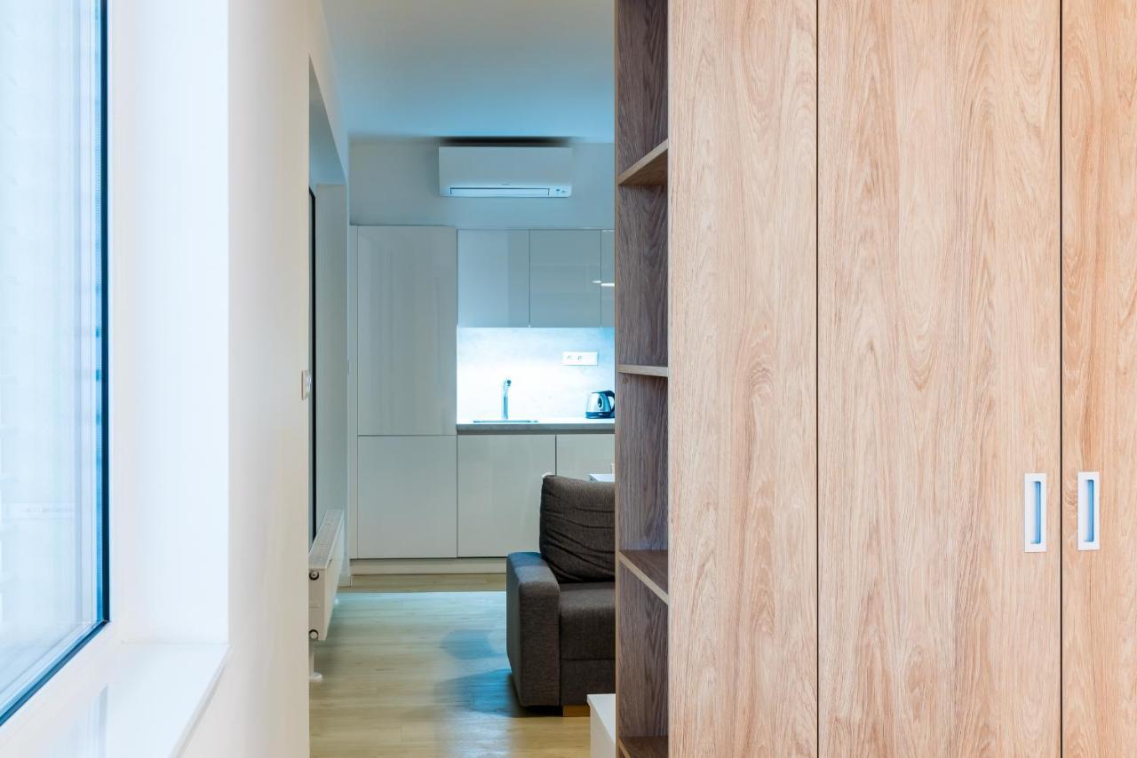 City Castle Apartments Free Parking Bratislava Bagian luar foto