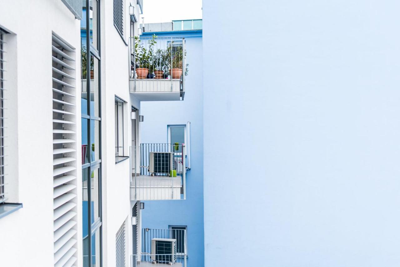City Castle Apartments Free Parking Bratislava Bagian luar foto