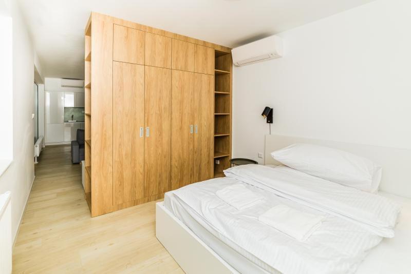 City Castle Apartments Free Parking Bratislava Bagian luar foto