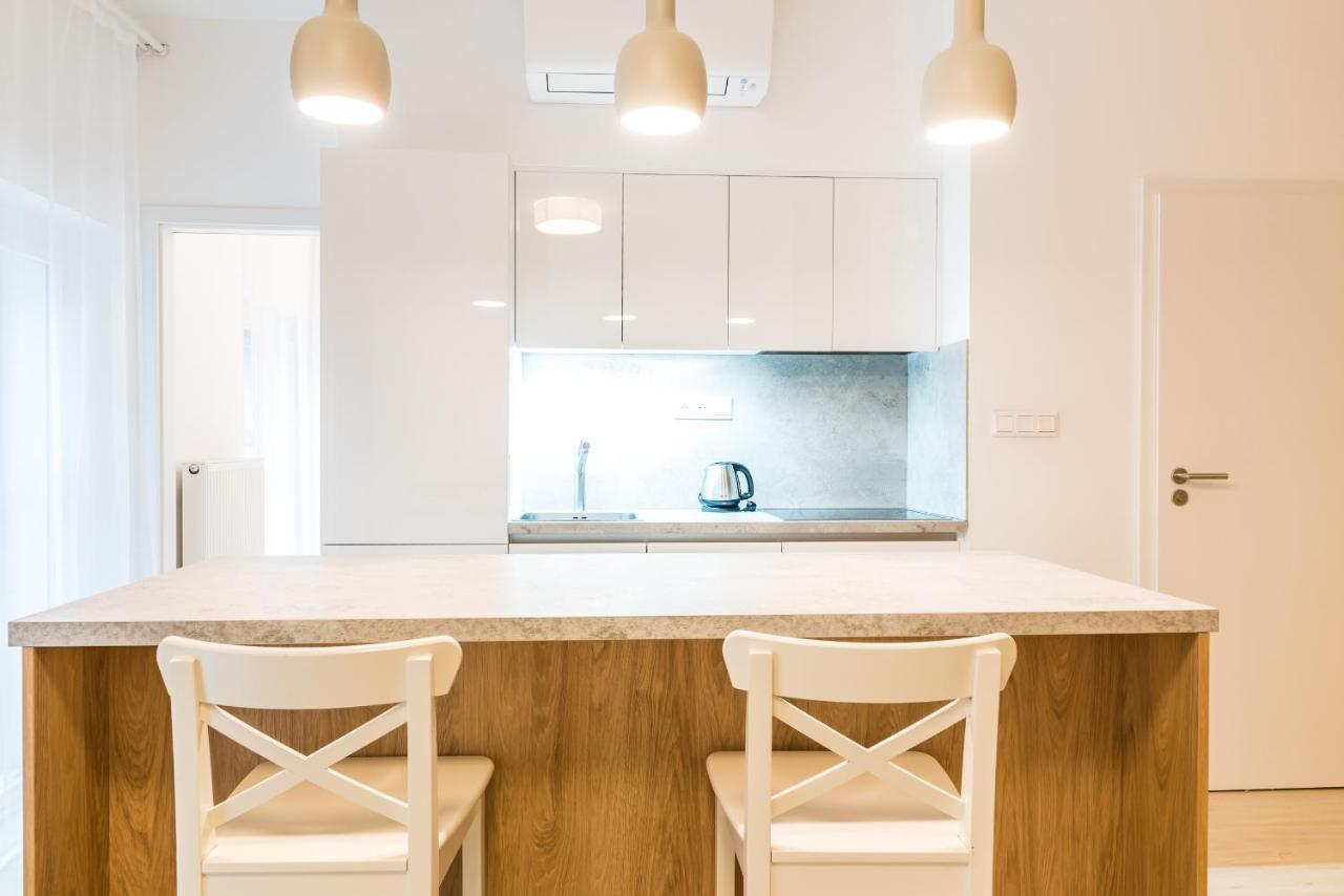 City Castle Apartments Free Parking Bratislava Bagian luar foto
