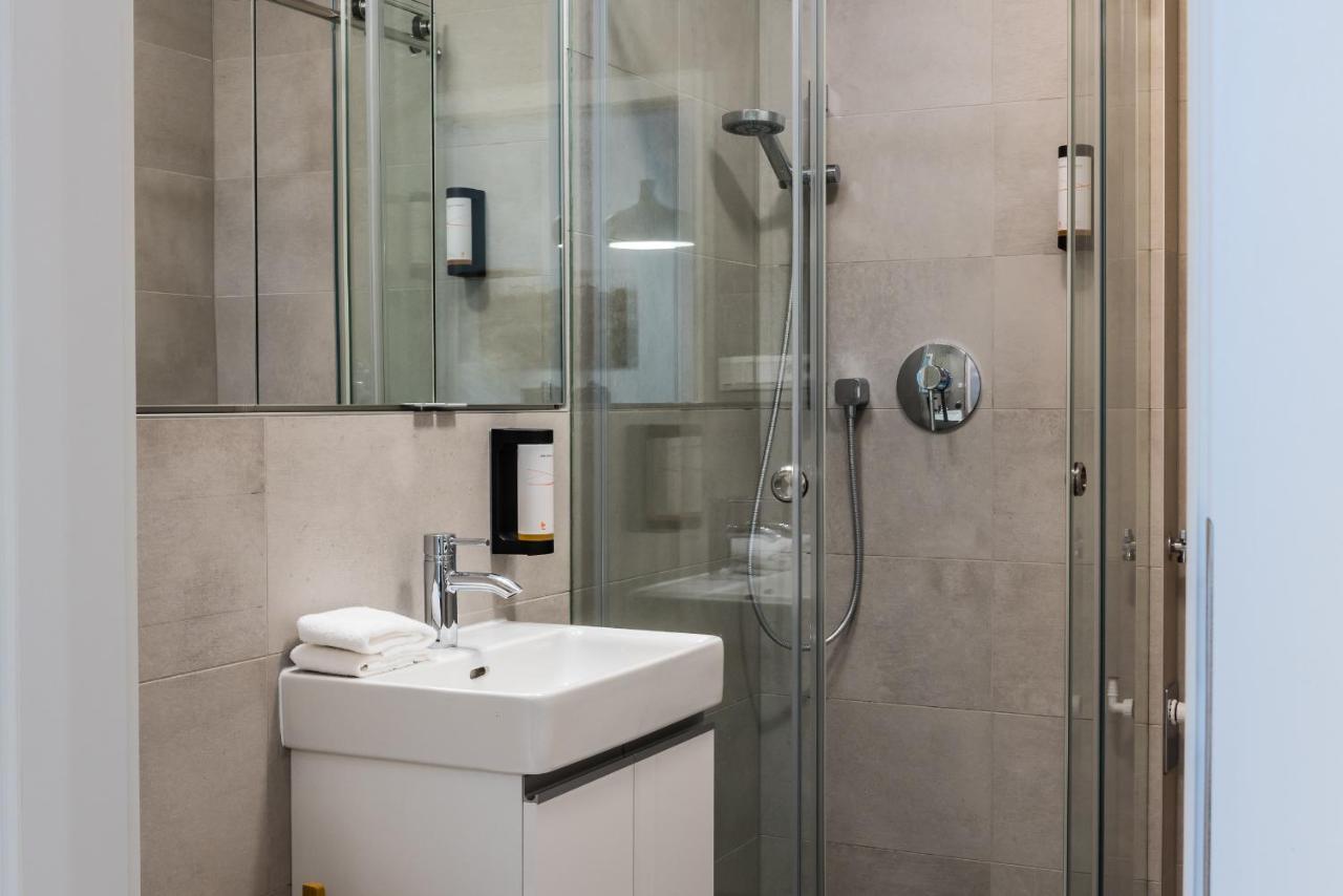 City Castle Apartments Free Parking Bratislava Bagian luar foto