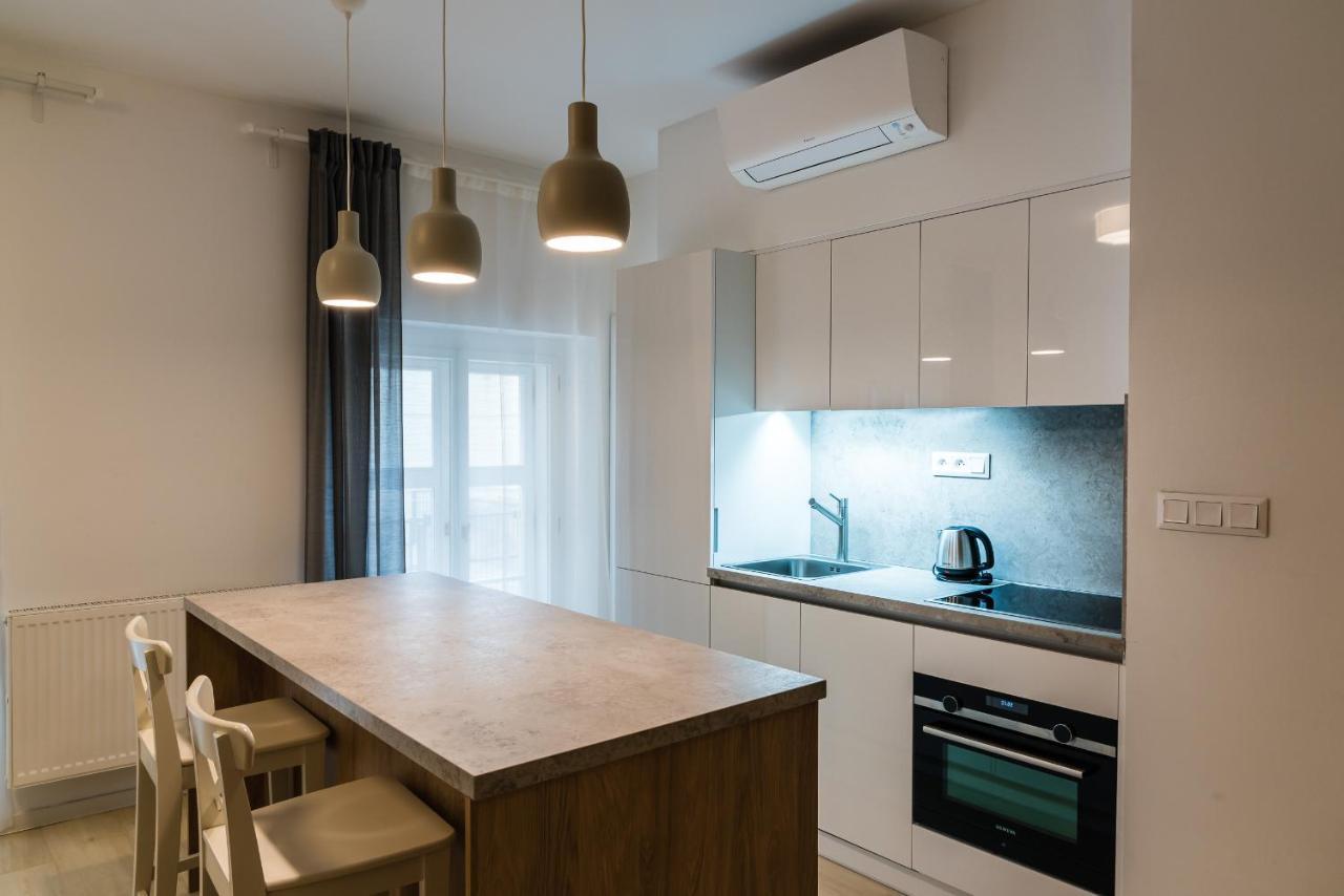 City Castle Apartments Free Parking Bratislava Bagian luar foto